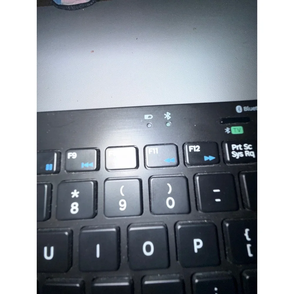 Samsung VG-KBD2000 Smart Wireless Keyboard‎ Bluetooth with Touchpad Black